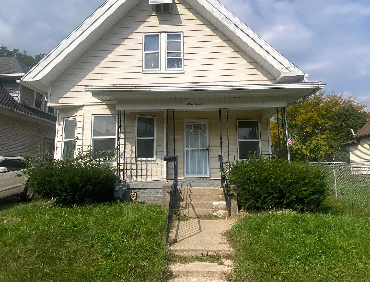2 bed, 900 sqft, $800 — Photo 1