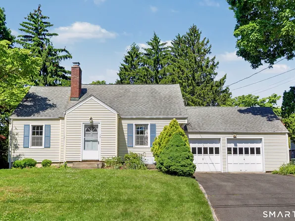 10 Koger Road, Trumbull, CT 06611