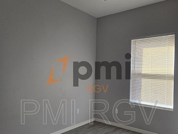 4th image of 1805 Canyon Dr APT 3