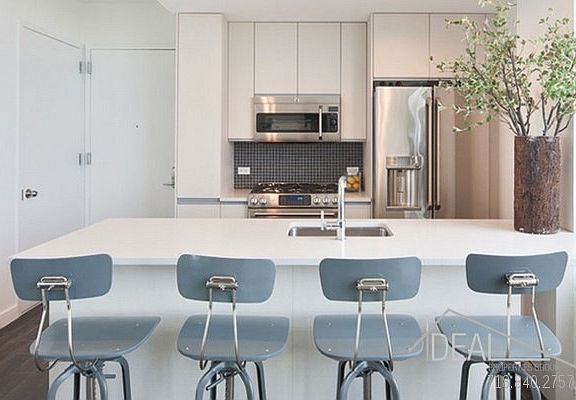 3rd image of 311 Gold St #6G