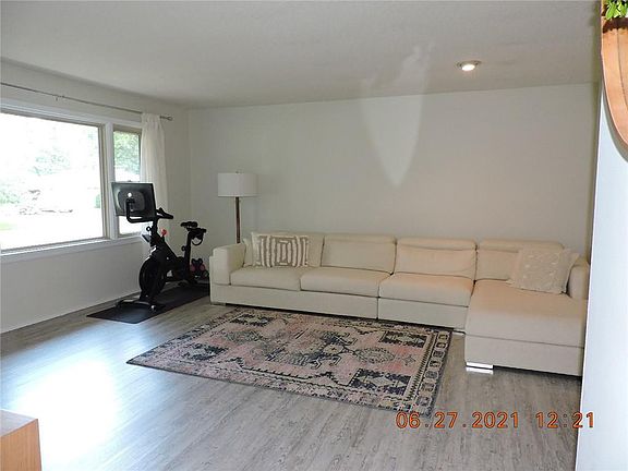 3rd image of 335 S Cedarwood Dr