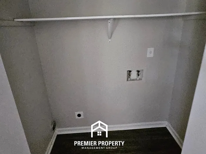 3999 Lacewood Dr — Photo 9