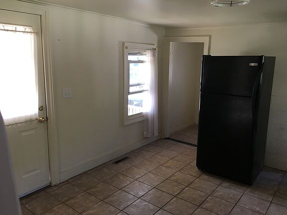 3rd image of 59 Center St