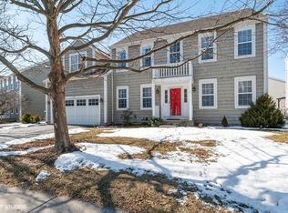 1150 Mount Vernon Dr, Grayslake, IL 60030