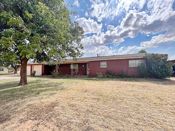 701 3rd St, Meadow, TX 79345