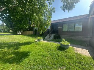 2 Clemson Cres #BASEMENT, Vaughan, ON L6A 1C8