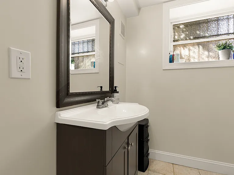 1407 Decatur St NW — Photo 29