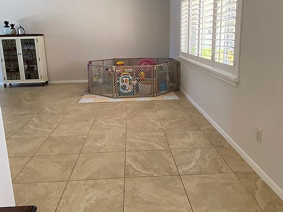 4th image of 9720 Heather Cir E