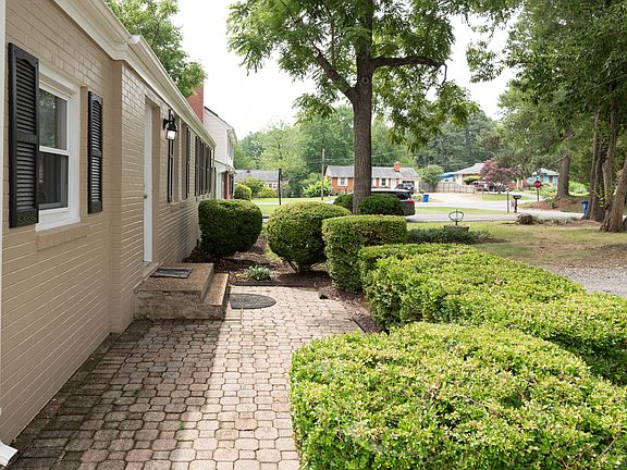 3rd image of 10308 Rycove Ln