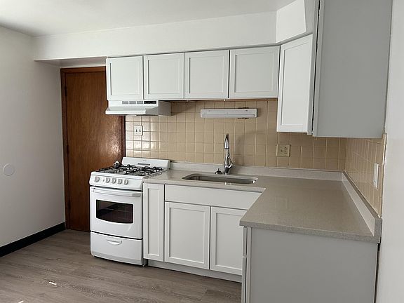 4th image of 11236 Liana Ln