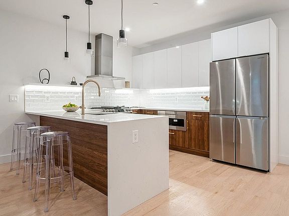 5th image of 22 Bright St #1