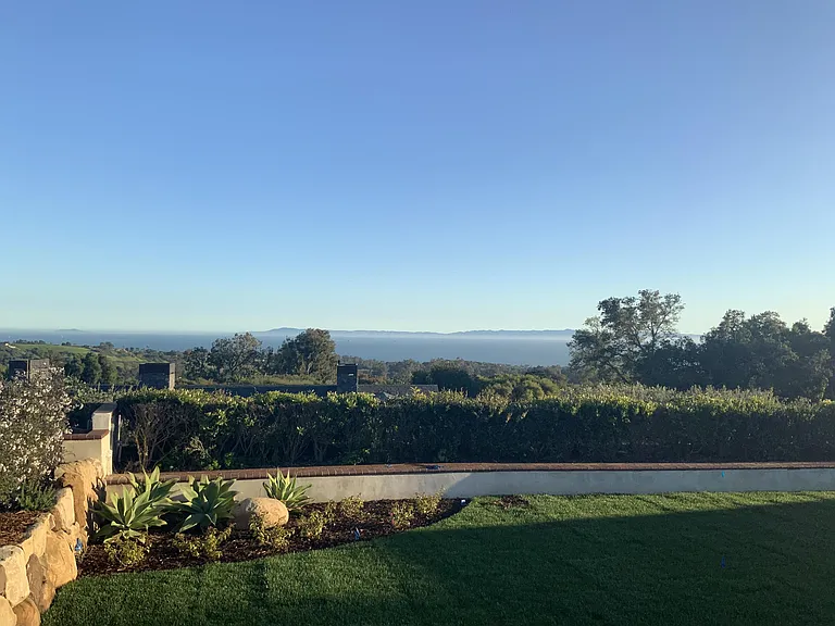 796 Buena Vista Dr — Photo 2
