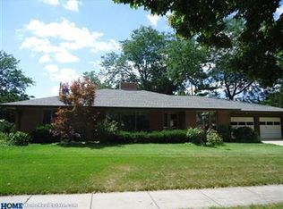 6321 Sumner St, Lincoln, NE 68506