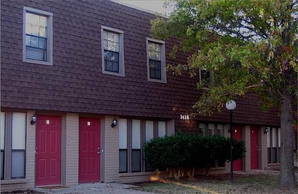 1st image of 1418 E Lindsey St APT C