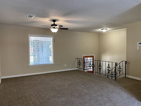 2nd image of 3412 Sophia St