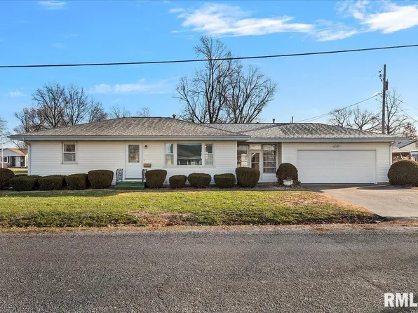 1134 N Lincoln Ave, Taylorville, IL 62568