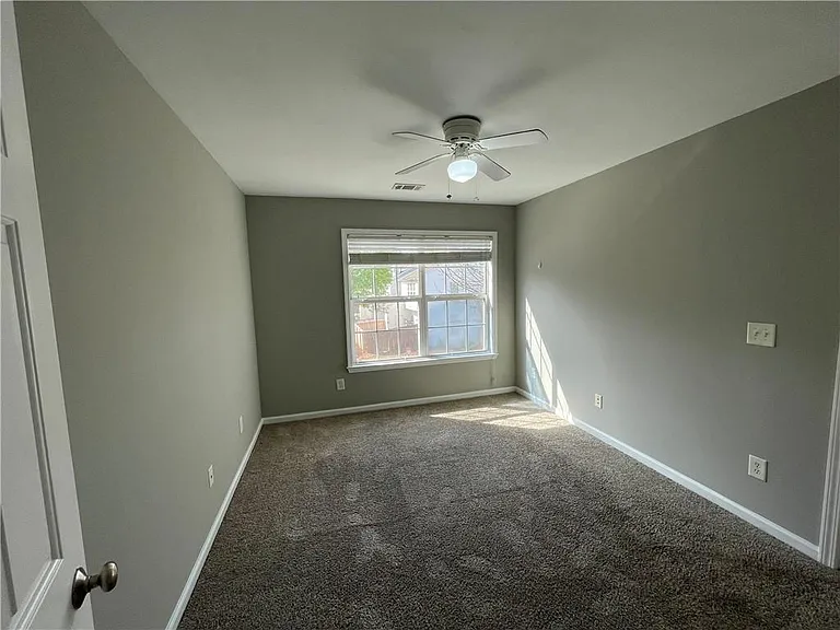 980 Prestwyck Ct — Photo 21