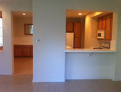 3 bed, 2.5 bath, 1428 sqft, $2,800 — Photo 3