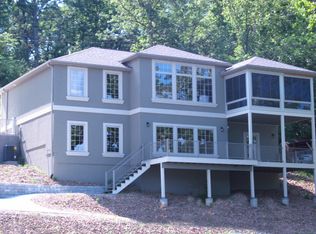 566 Thrush Rd, Lake Ozark, MO 65049