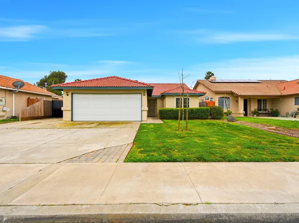 907 W Ambassador Drive, Hanford, CA 93230