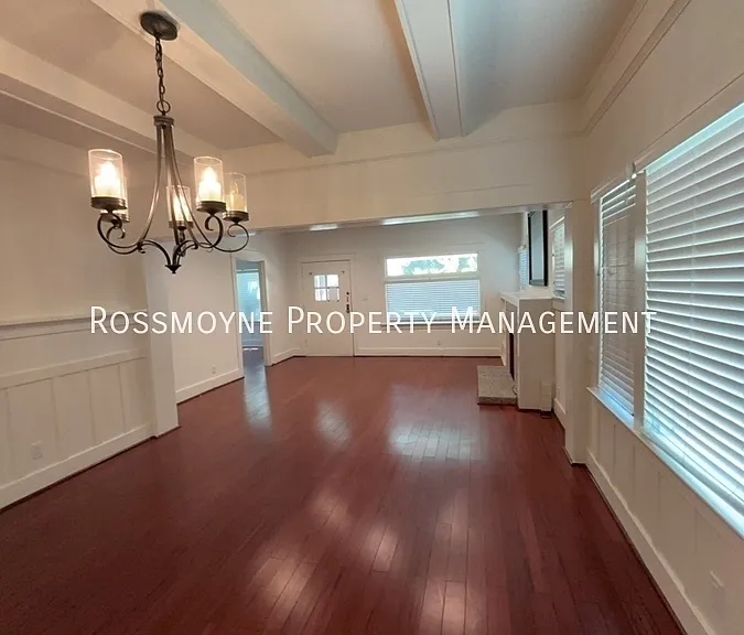 1023 Virginia Pl — Photo 5