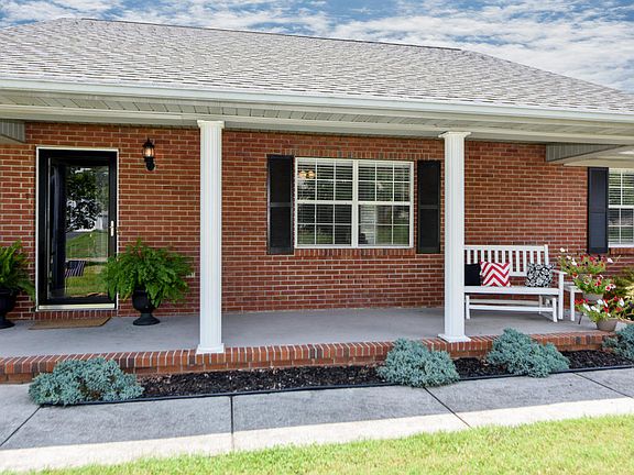 3rd image of 1824 Westcliff Dr
