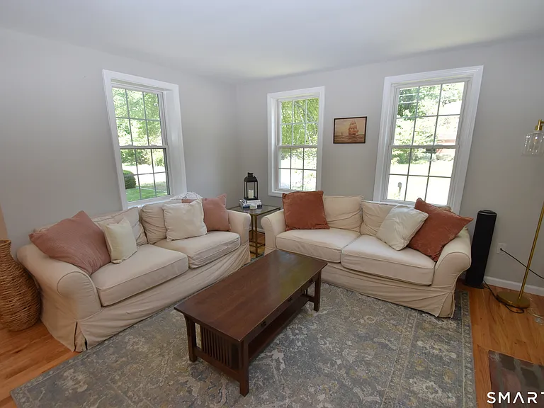 139 Hewitt Rd — Photo 8