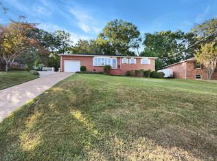 161 Diane Ln, Fort Oglethorpe, GA 30742