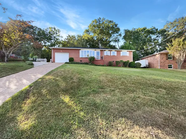 161 Diane Ln, Fort Oglethorpe, GA 30742