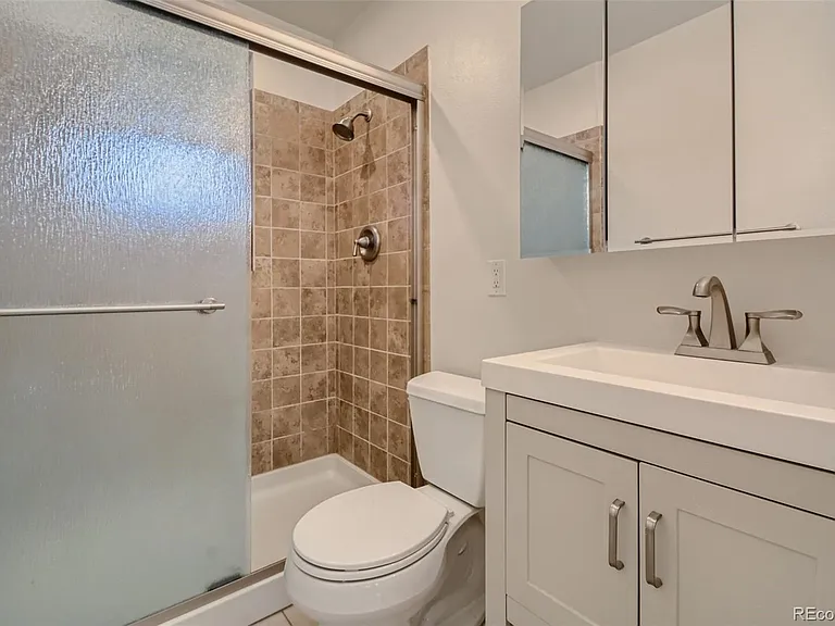 375 S Krameria St — Photo 14