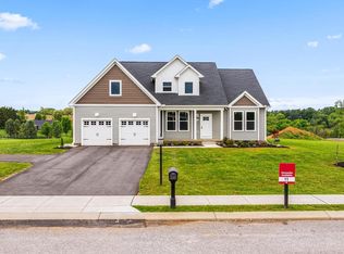 347 Steeple View Dr, Hanover, PA 17331