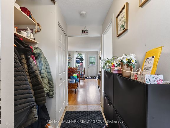 5th image of 52 Thistledown Ct