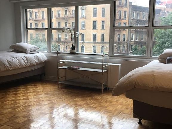 2nd image of 155 W 68th St APT 425