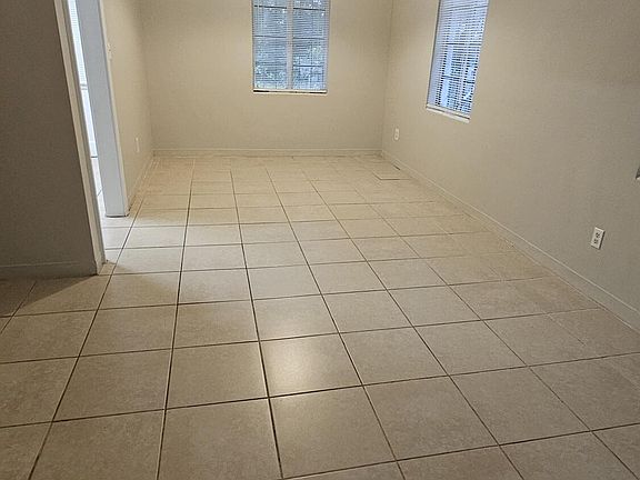 3rd image of 3015 Phyllis St