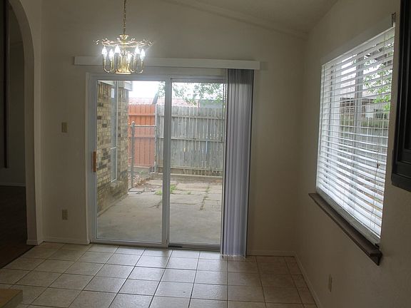 3rd image of 2909 O Henry Dr