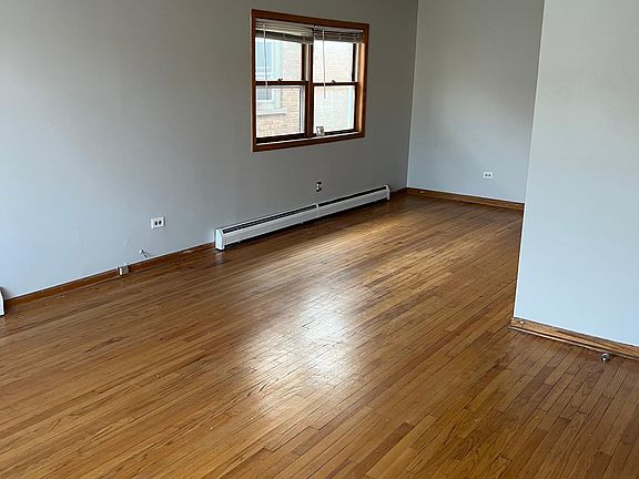 2nd image of 4953 W Foster Ave Unit 2