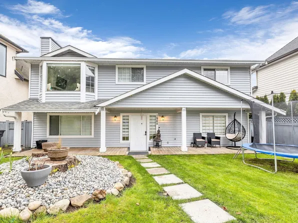 1965 128th St, Surrey, BC V4A 3V5