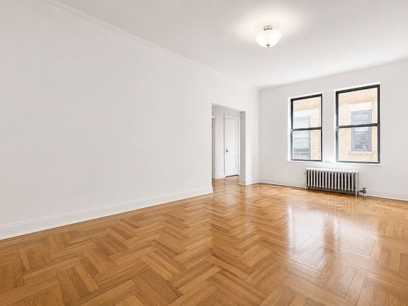 2nd image of 652 W 163rd St APT 35