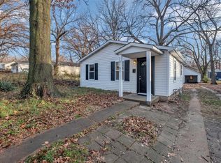 10182 Count Dr, Saint Louis, MO 63136