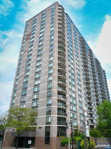770 Anderson Ave APT 15E, Cliffside Park, NJ, 07010