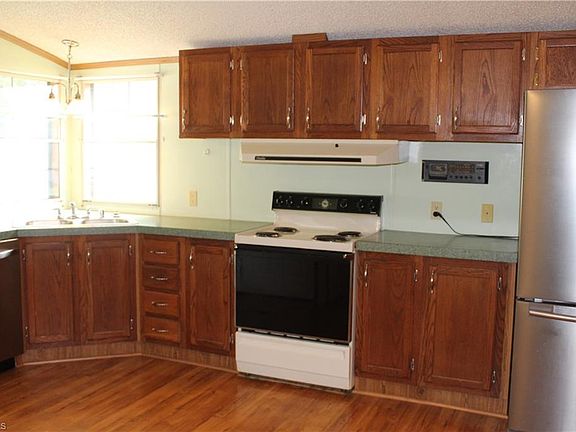 3rd image of 6444 Mason Cir
