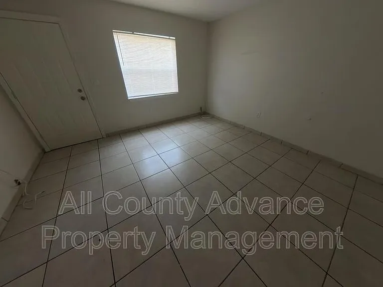 4909 E Temple Heights Rd #A — Photo 4