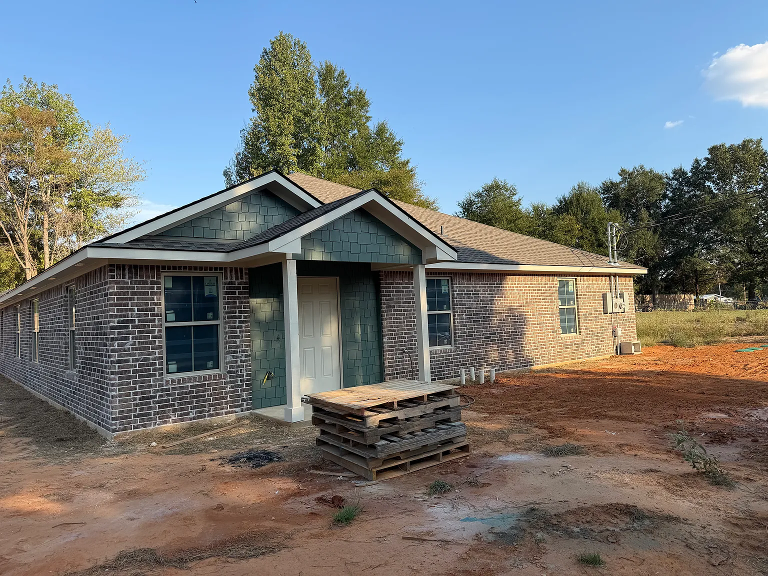 3 bed, 1376 sqft, $1,775 — Photo 1