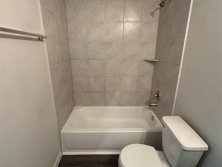 2218 Angie Kaye Dr — Photo 20