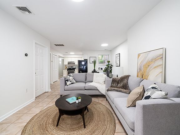 5th image of 277 3rd St APT 1