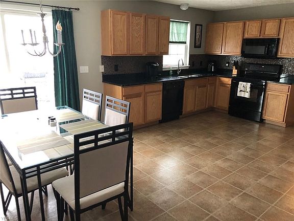 5th image of 2666 Hollyhock Ln