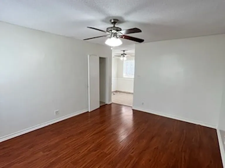 10219 Woodworth Ave — Photo 6
