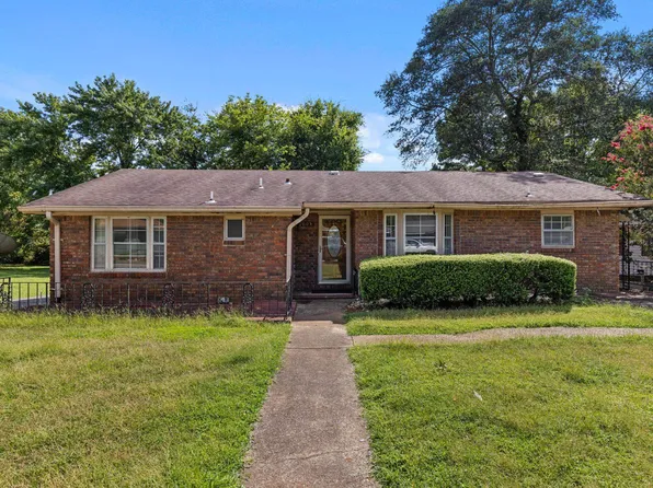 1005 W Irvine Ave, Florence, AL 35630