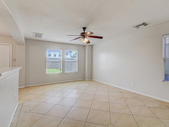 5th image of 13983 Maximos Dr
