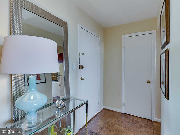 4th image of 600 Roosevelt Blvd APT 504